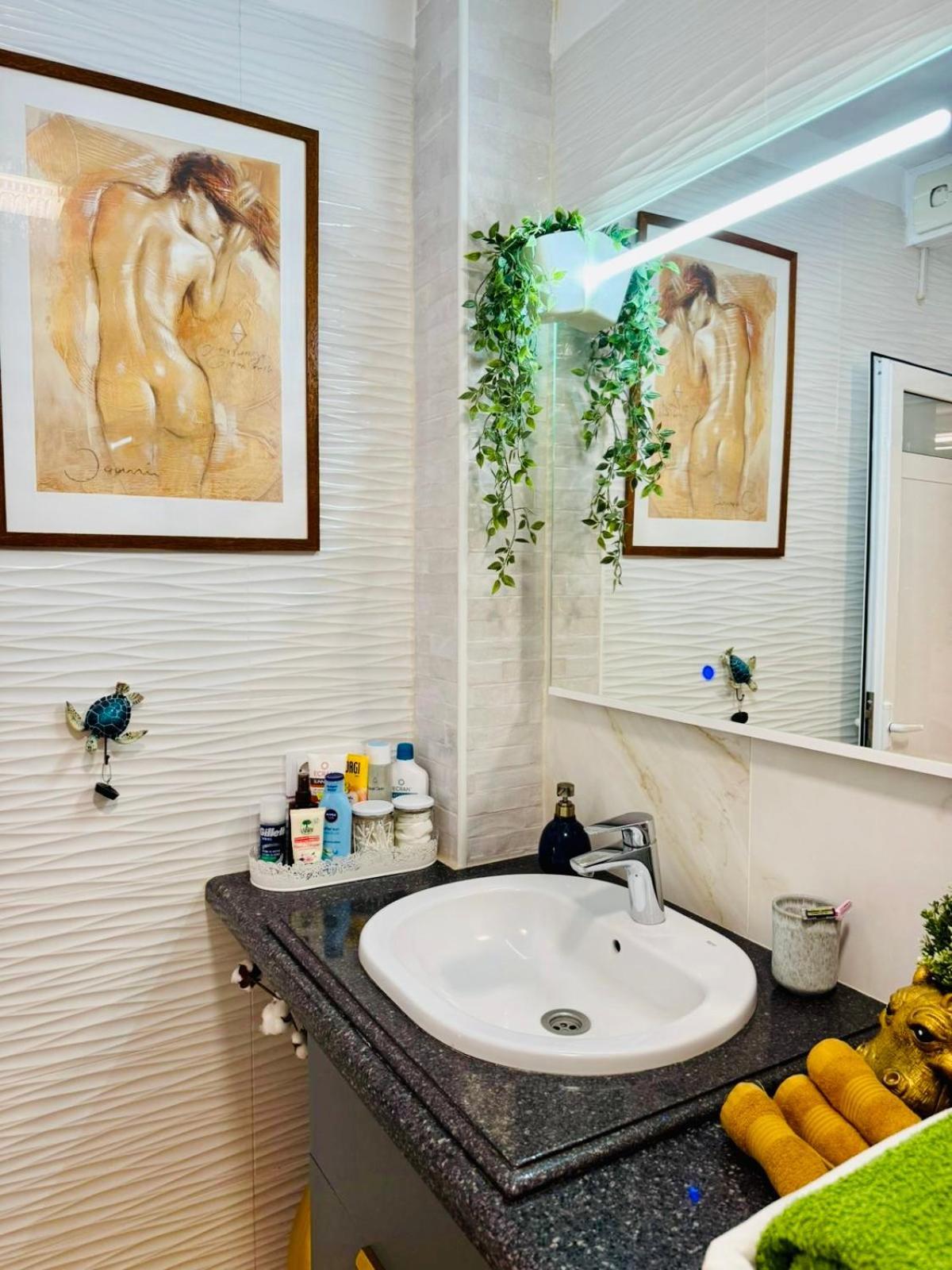 Apartment With Terrace And Pool, Los Cristianos 洛斯克里斯蒂亚诺斯 外观 照片