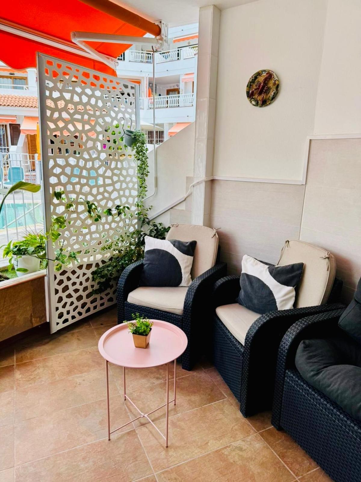 Apartment With Terrace And Pool, Los Cristianos 洛斯克里斯蒂亚诺斯 外观 照片